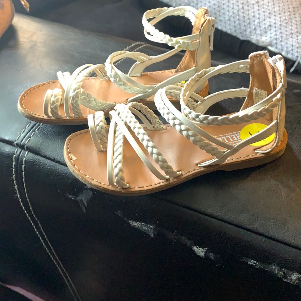 Girls sandals